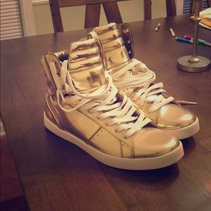 Nice stylish hightop shoe by Zara